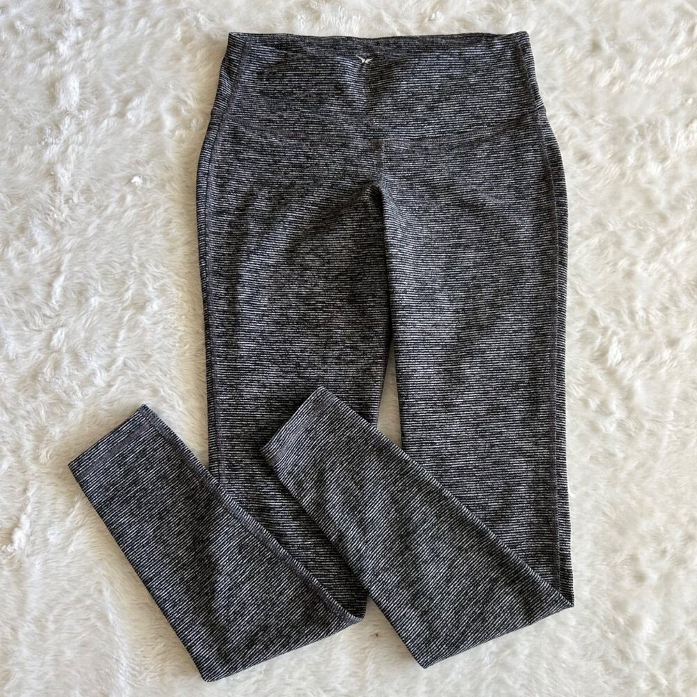 Old‎ Navy Active Go-Dry Heathered Gray Athletic Leggings 7/8 Length Small